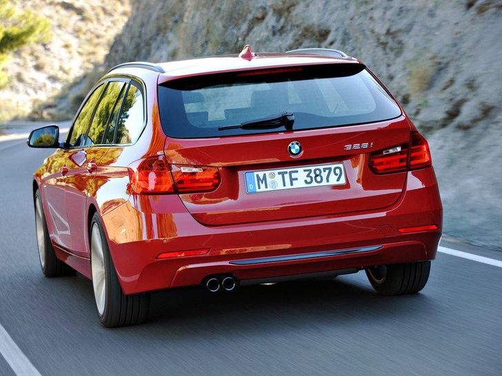 BMW 3 Series Touring — вид сзади BMW 3 Series Touring — вид сзади