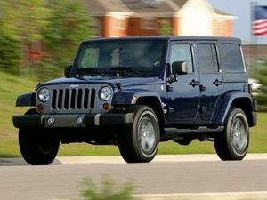 В США дебютировала «военная» модификация Jeep Wrangler В США дебютировала «военная» модификация Jeep Wrangler