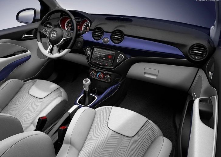 Opel Adam — интерьер