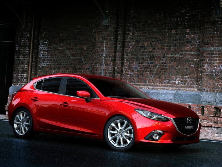 2014 Mazda3 — вид сбоку 2014 Mazda3 — вид сбоку