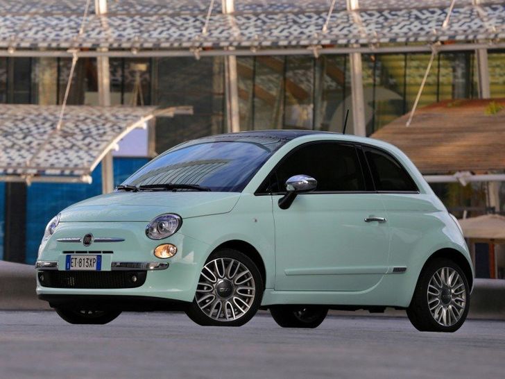 В России поступил в продажу обновленный Fiat 500 В России поступил в продажу обновленный Fiat 500