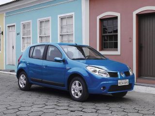 2008 Renault Sandero — первое поколение