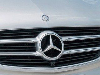 Логотип Mercedes-Benz