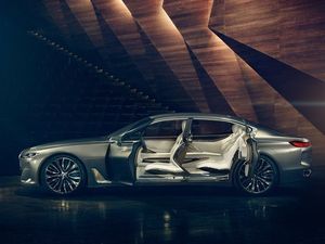 «Девятка» BMW станет соперником Mercedes-Maybach S-Class «Девятка» BMW станет соперником Mercedes-Maybach S-Class