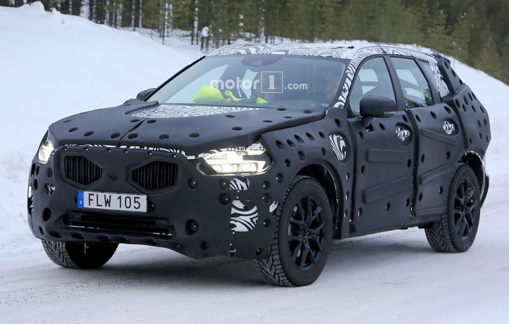 В Сети появились новые шпионские фото кроссовера Volvo XC60 В Сети появились новые шпионские фото кроссовера Volvo XC60
