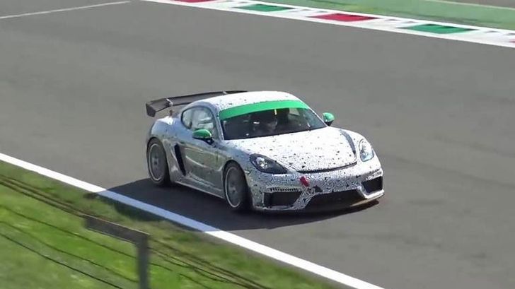 Новый «заряженный» Porsche 718 Cayman GT4 Clubsport заметили на тестах Новый «заряженный» Porsche 718 Cayman GT4 Clubsport заметили на тестах