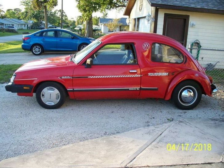 Из Volkswagen Beetle и Subaru GL умелец собрал странное авто Из Volkswagen Beetle и Subaru GL умелец собрал странное авто