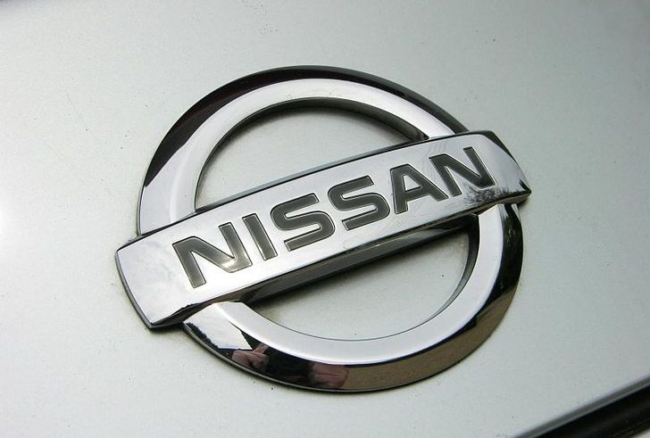 Логотип Nissan