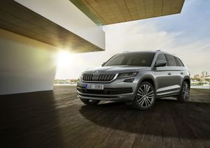 Skoda назвала российские цены на самый дорогой кроссовер Skoda Kodiaq Skoda назвала российские цены на самый дорогой кроссовер Skoda Kodiaq