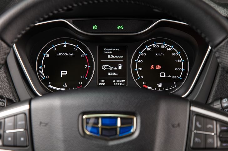 Салон обновленного Geely Emgrand X7 Салон обновленного Geely Emgrand X7