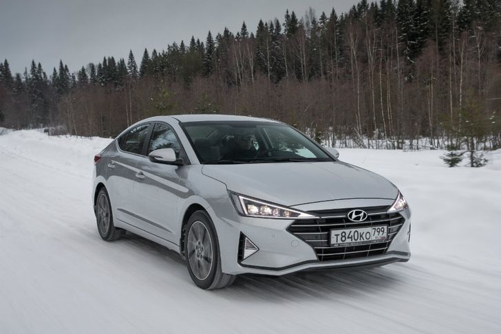 Названы комплектации обновленной Hyundai Elantra для России