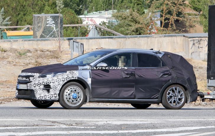 Гибридный KIA XCeed Гибридный KIA XCeed