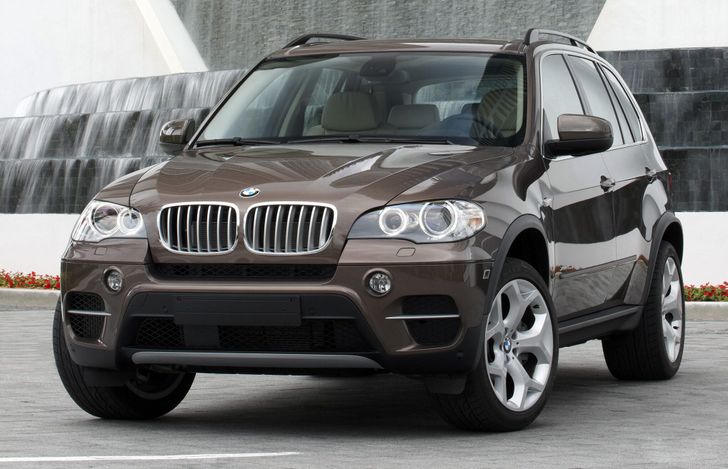 BMW X5 стал самым популярным премиум-кроссовером с пробегом в РФ в I полугодии 2021 года