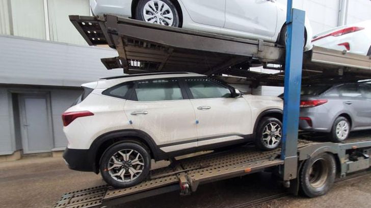 KIA Seltos у дилера в России