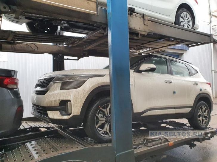 KIA Seltos у дилера в России