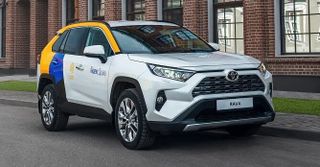 Каршеринговый Toyota RAV4