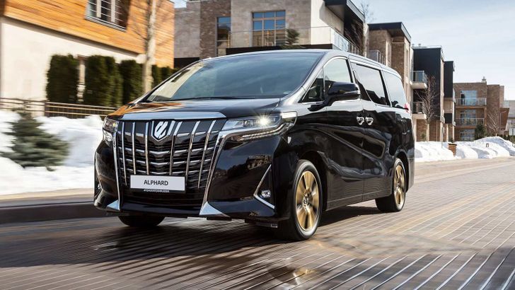 Toyota снова отзывает автомобили в России. Какие машины нуждаются в ремонте Toyota снова отзывает автомобили в России. Какие машины нуждаются в ремонте
