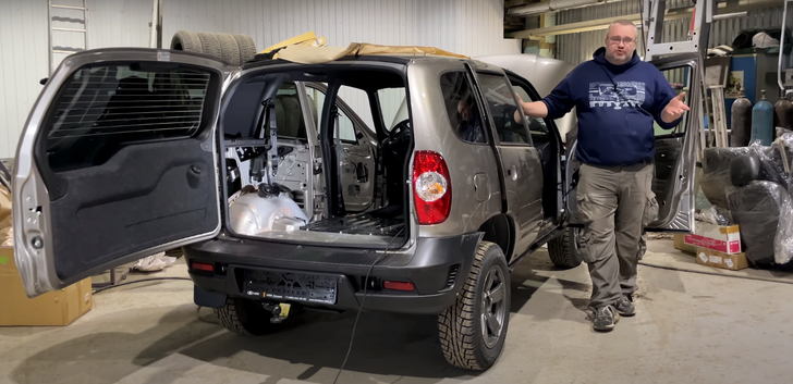 «Клубный сервис» разобрал Lada Niva и не нашел в ней ржавчины «Клубный сервис» разобрал Lada Niva и не нашел в ней ржавчины