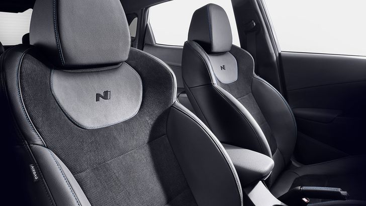 Интерьер Hyundai Kona N Интерьер Hyundai Kona N