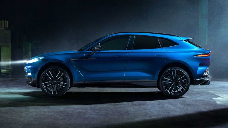 Aston Martin DBX707 Aston Martin DBX707