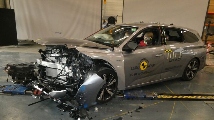 Краш-тест Peugeot 308 Краш-тест Peugeot 308