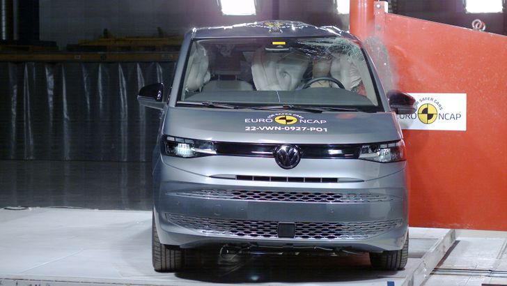 Краш-тест Volkswagen Multivan Краш-тест Volkswagen Multivan