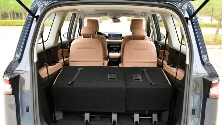 Интерьер Wuling Jiachen Интерьер Wuling Jiachen