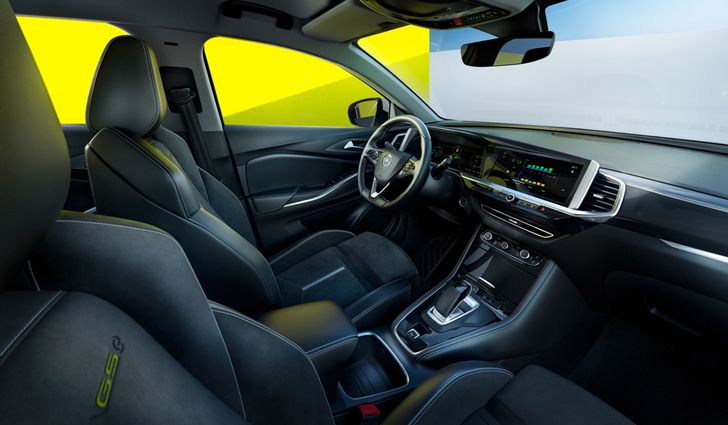Интерьер Opel Grandland GSe Интерьер Opel Grandland GSe