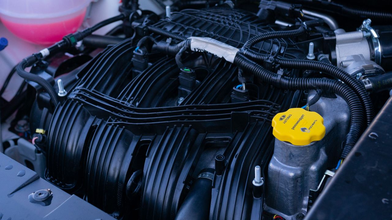 Эксперт назвал россиянам надежные двигатели LADA. Список из четырех моторов