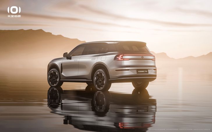 Флагманский кроссовер Changan Qiyuan С798 Флагманский кроссовер Changan Qiyuan С798