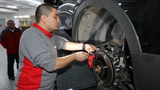 Обслуживание автомобиля Обслуживание автомобиля