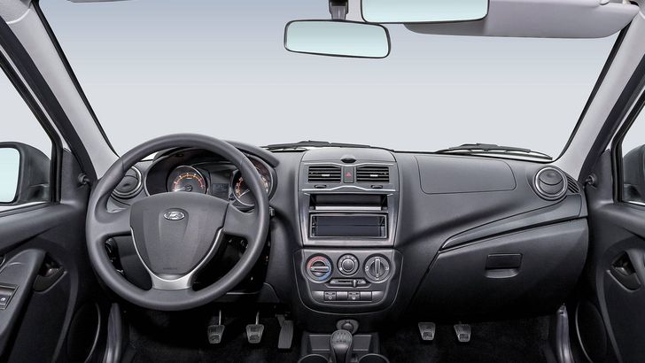 Интерьер учебной LADA Granta Интерьер учебной LADA Granta