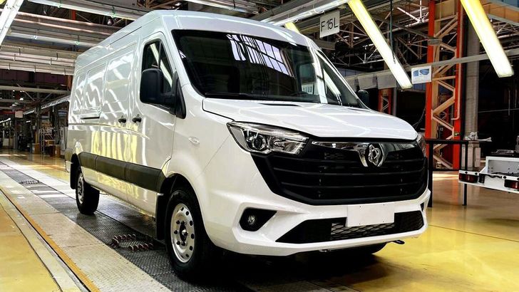 В России началось производство нового отечественного автомобиля с «автоматом» В России началось производство нового отечественного автомобиля с «автоматом»