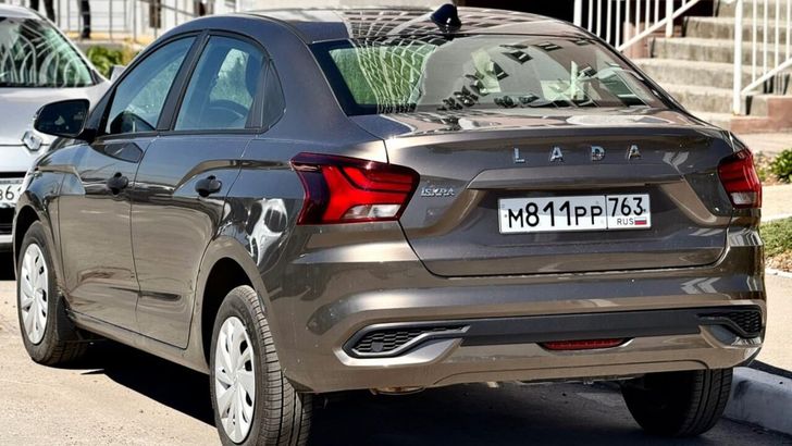 LADA Iskra LADA Iskra