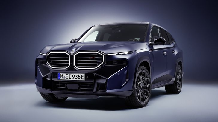 BMW обновила гибридный кроссовер XM. Что изменилось BMW обновила гибридный кроссовер XM. Что изменилось