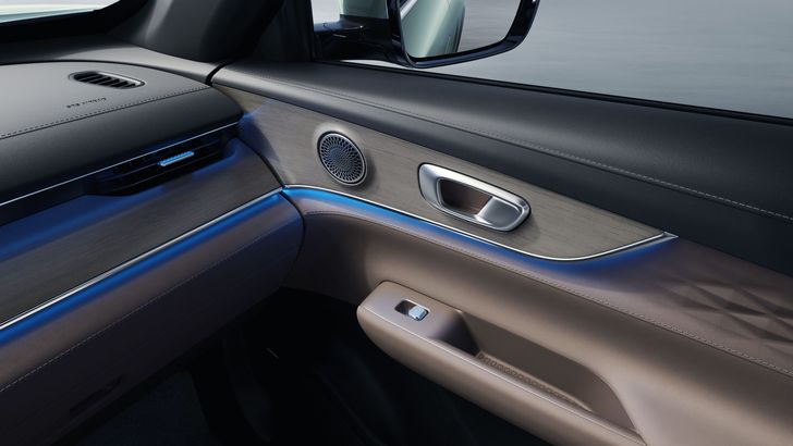 Интерьер Tenet T8