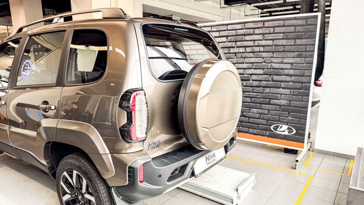 Интерьер LADA Niva Travel Интерьер LADA Niva Travel