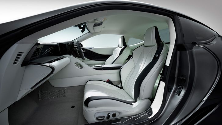 Итерьер купе Lexus LC Pinnacle Итерьер купе Lexus LC Pinnacle