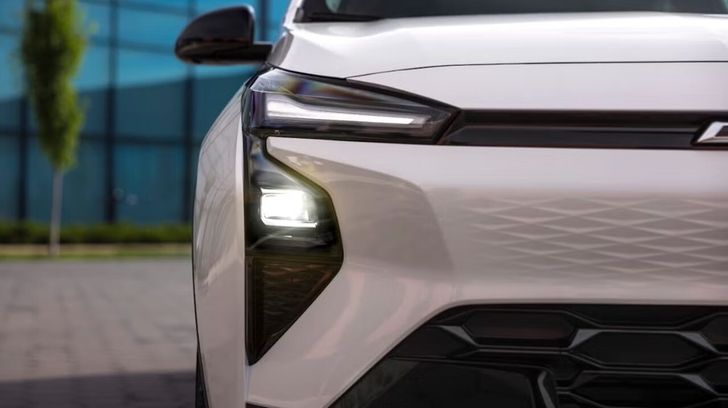Chevrolet впервые показала новый Bolt с зарядкой, как у Tesla Chevrolet впервые показала новый Bolt с зарядкой, как у Tesla