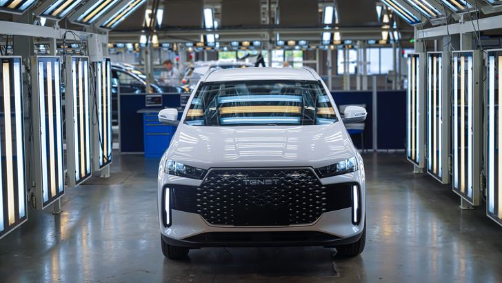 В России на бывшем заводе Volkswagen начали выпуск нового кроссовера Tenet T4 В России на бывшем заводе Volkswagen начали выпуск нового кроссовера Tenet T4
