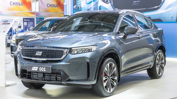 В России неожиданно подорожал кроссовер-клон Geely Tugella. Сколько он стоит теперь В России неожиданно подорожал кроссовер-клон Geely Tugella. Сколько он стоит теперь