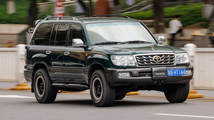 Toyota Land Cruiser 100
