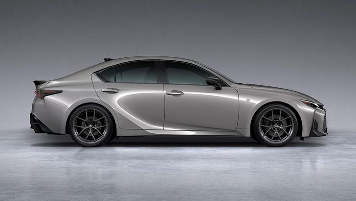 Lexus IS