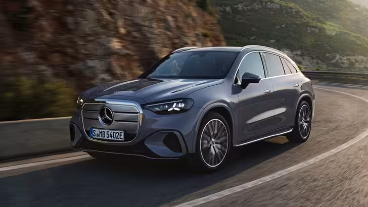 Представлен новый электрический Mercedes-Benz GLC с гигантским 39-дюймовым дисплеем в салоне