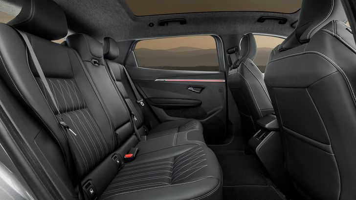 Интерьер Mitsubishi Eclipse Cross