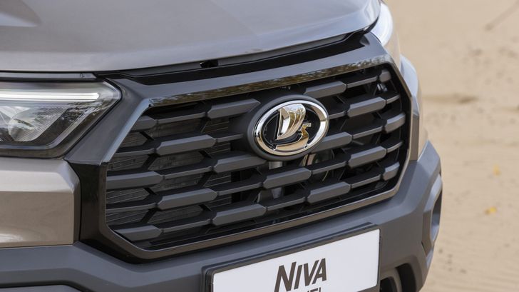 Решетка радиатора LADA Niva Travel Решетка радиатора LADA Niva Travel