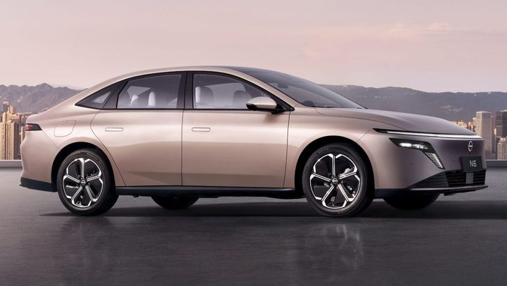 Новая «Теана» и первый подключаемый гибрид: рассекречены две новинки Nissan Новая «Теана» и первый подключаемый гибрид: рассекречены две новинки Nissan