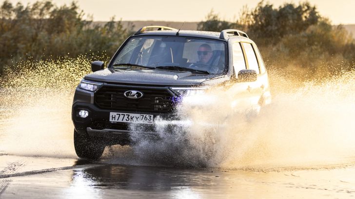 LADA Niva Travel LADA Niva Travel