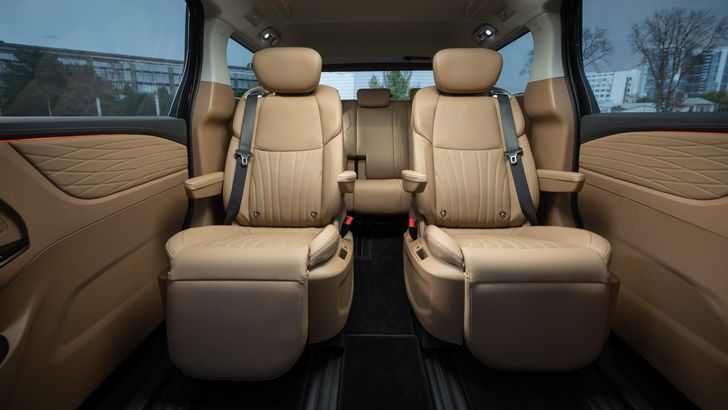 Интерьер JAC RF8