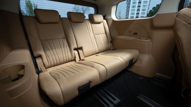 Интерьер JAC RF8